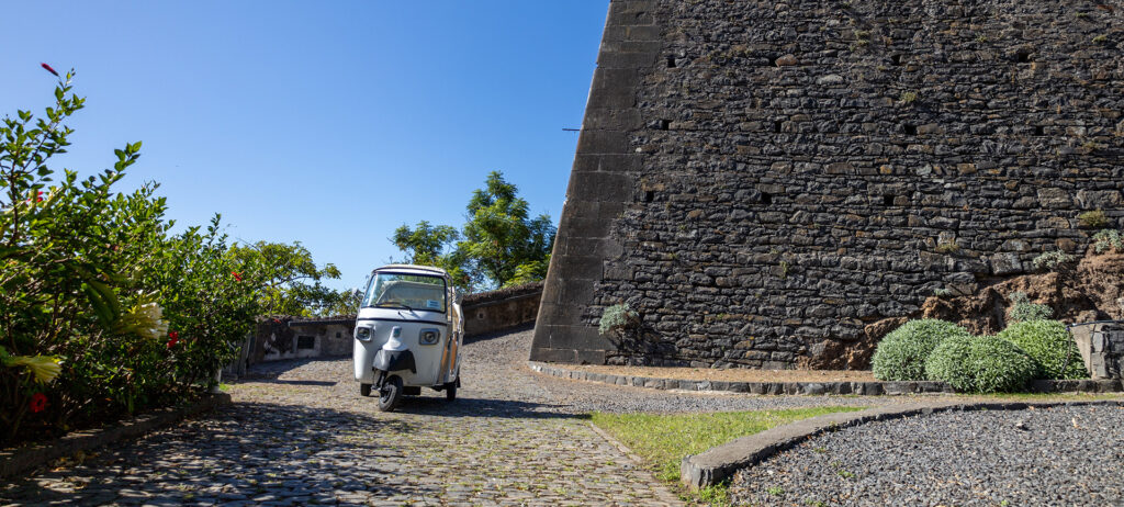 tuk-tuk-madeira-island-camara-de-lobos-0049