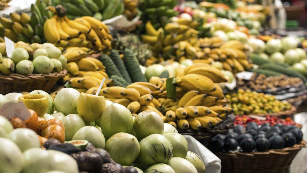mercado-lavradores-funchal-madeira-tuk-tuk