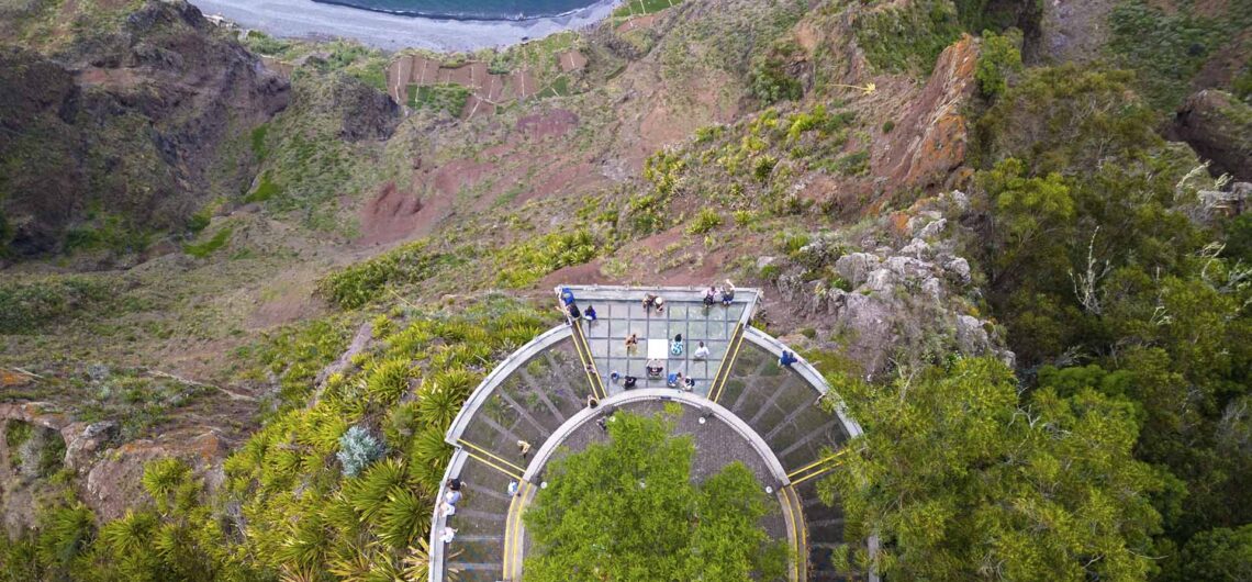 cabo-girao-skywalk-viewpoint-funchal-madeira-tuk-tuk-1