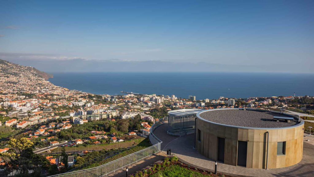 pico-dos-barcelos-viewpoint-funchal-madeira-tuk-tuk-1